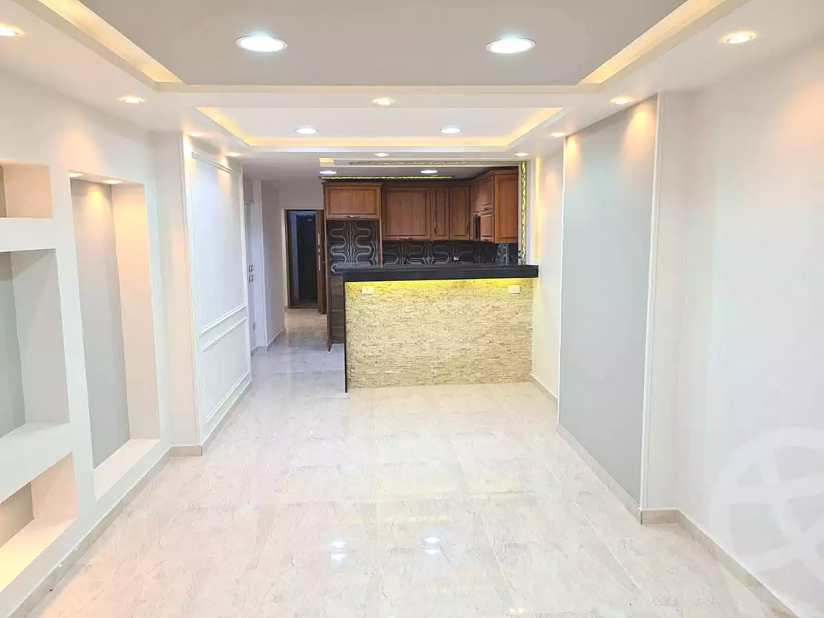 https://aqarmap.com.eg/en/listing/7315133-for-rent-alexandria-el-montazah-compounds-in-el-montazah-royal-plaza-compound-al-halawany