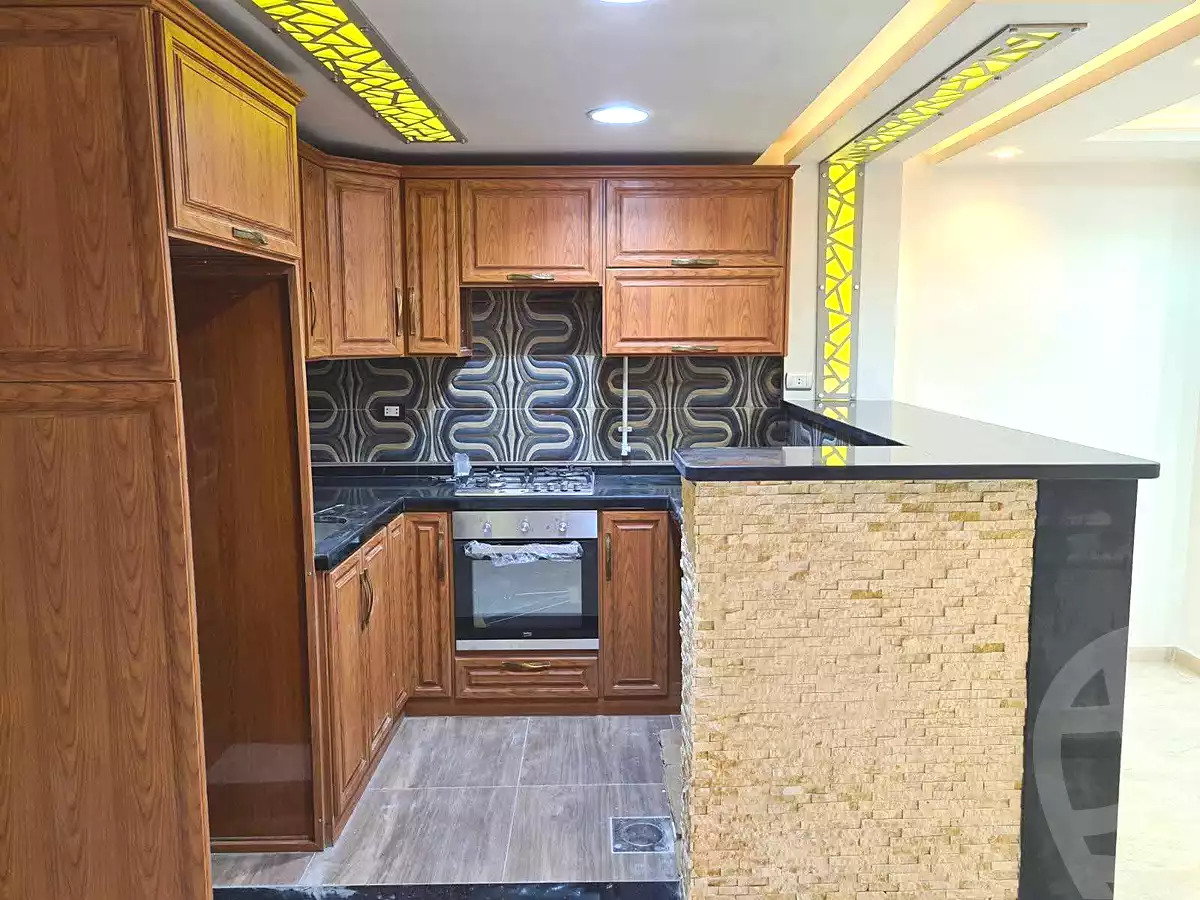 https://aqarmap.com.eg/en/listing/7315133-for-rent-alexandria-el-montazah-compounds-in-el-montazah-royal-plaza-compound-al-halawany