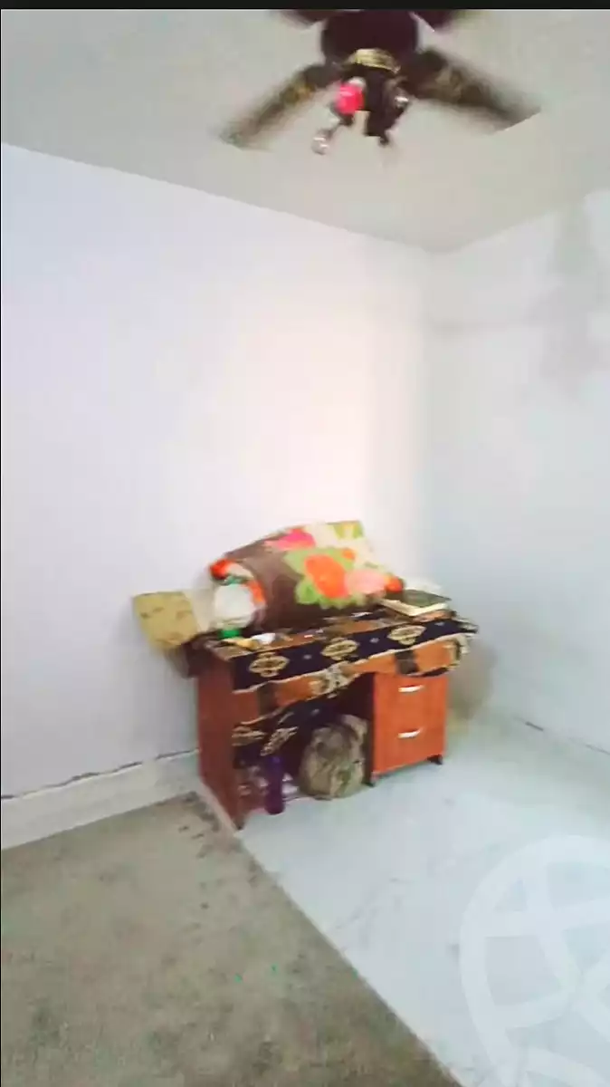 https://aqarmap.com.eg/ar/listing/7315513-for-rent-alexandria-al-agamy-el-hanouvel-el-zahraa-city-st