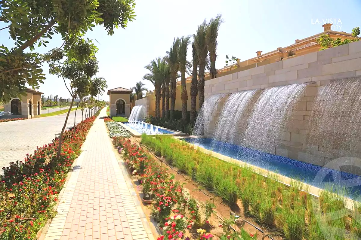 https://aqarmap.com.eg/ar/listing/7315587-for-sale-cairo-new-administrative-capital-r4-la-vista-city