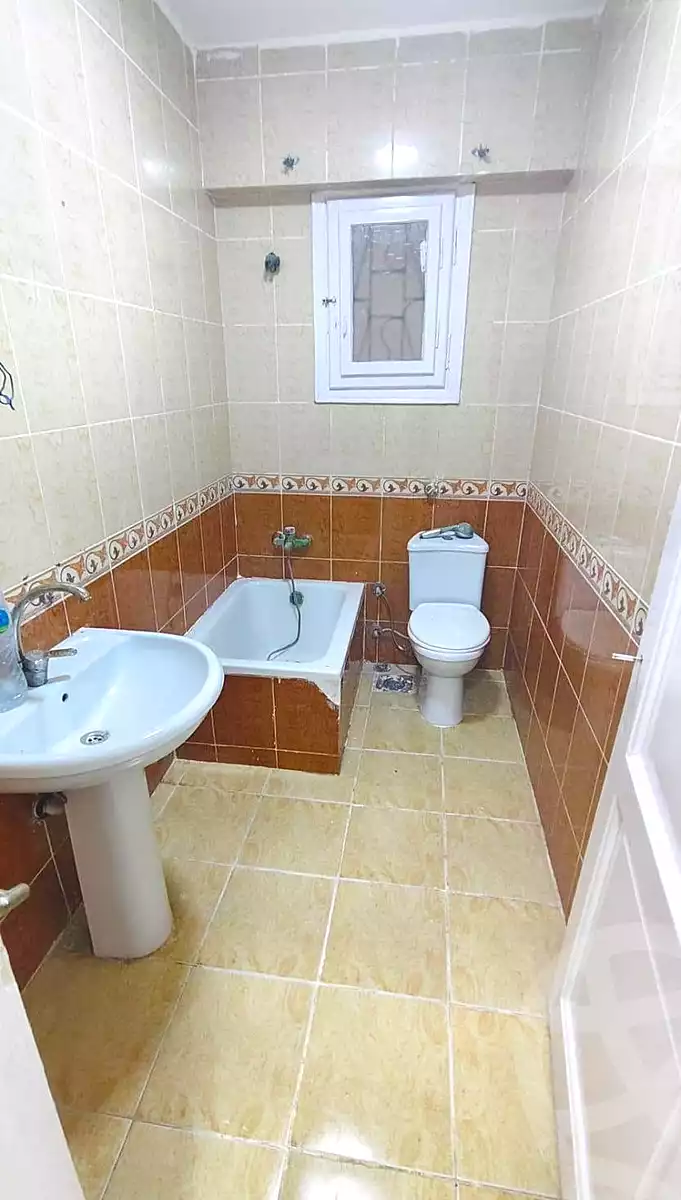 https://aqarmap.com.eg/ar/listing/7315790-for-sale-alexandria-al-agamy-shataa-el-nakheel