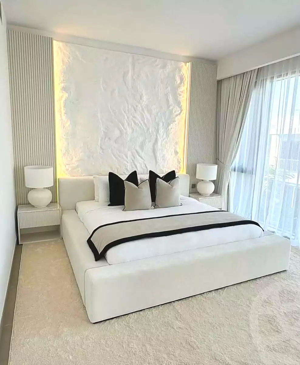 https://aqarmap.com.eg/ar/listing/7316090-for-sale-cairo-new-cairo-compounds-mountain-view1-1-compound
