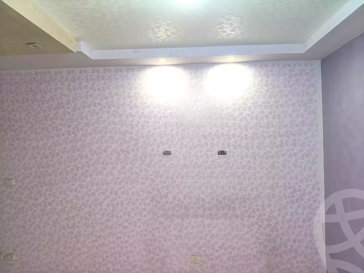 https://aqarmap.com.eg/ar/listing/7316245-for-sale-cairo-new-cairo-lrhb-city-phase-4-mohammed-farid-st