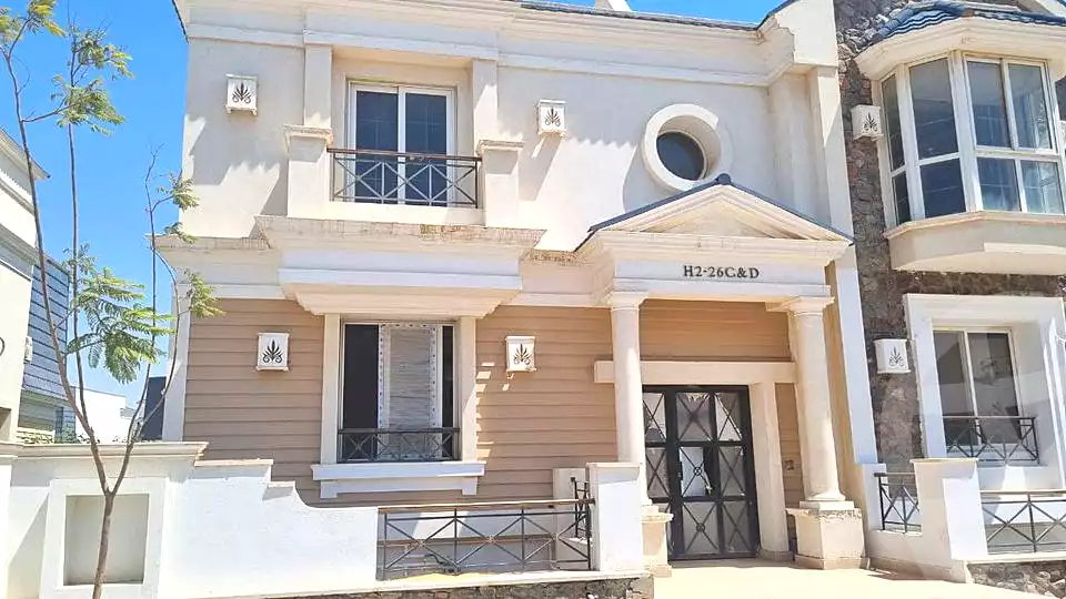 https://aqarmap.com.eg/en/listing/7316287-for-sale-cairo-new-cairo-compounds-mountain-view1-1-compound