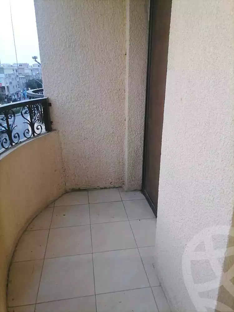 https://aqarmap.com.eg/ar/listing/7316307-for-rent-cairo-6th-of-october-el-ahyaa-neighborhood-1st-al-maahad
