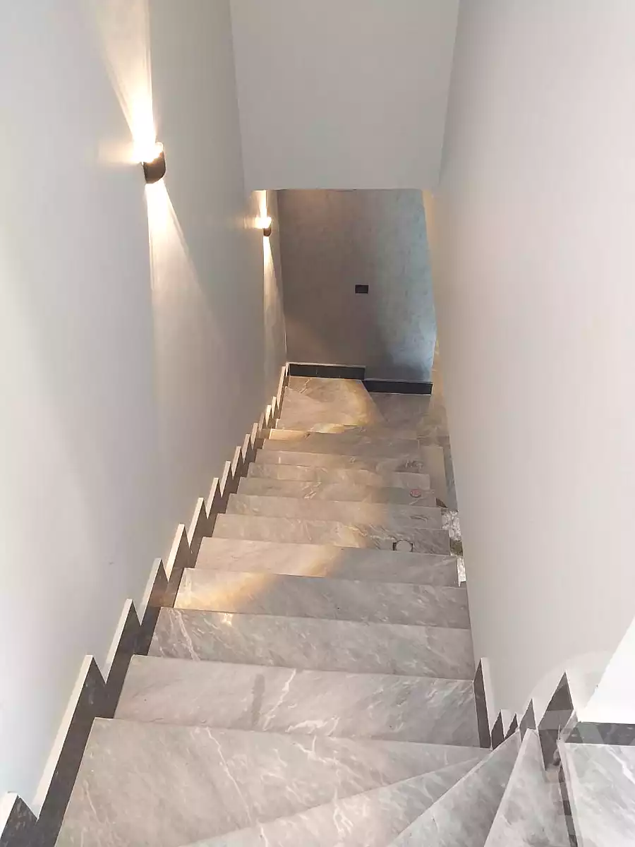 https://aqarmap.com.eg/en/listing/7316397-for-sale-cairo-new-cairo-compounds-mountain-view-1