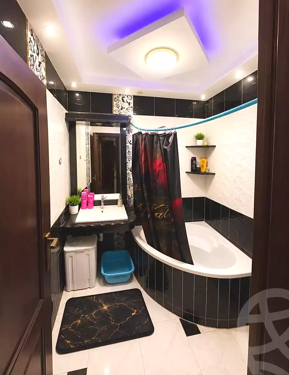 https://aqarmap.com.eg/en/listing/7315695-for-sale-alexandria-al-agamy-lbytsh-el-hanafeya-st