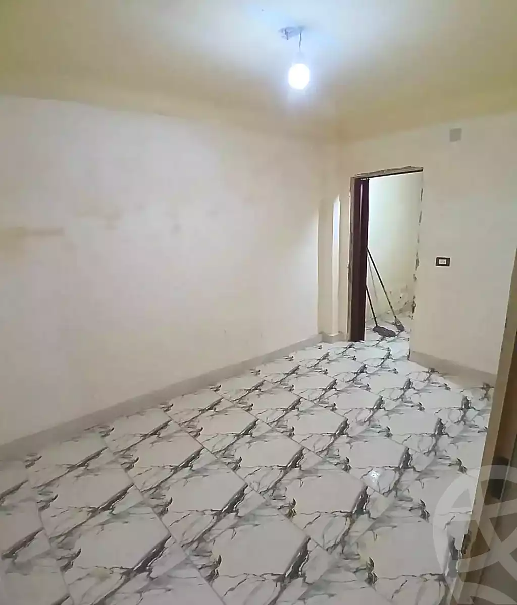 https://aqarmap.com.eg/en/listing/7317991-for-rent-alexandria-lsywf-shamaa
