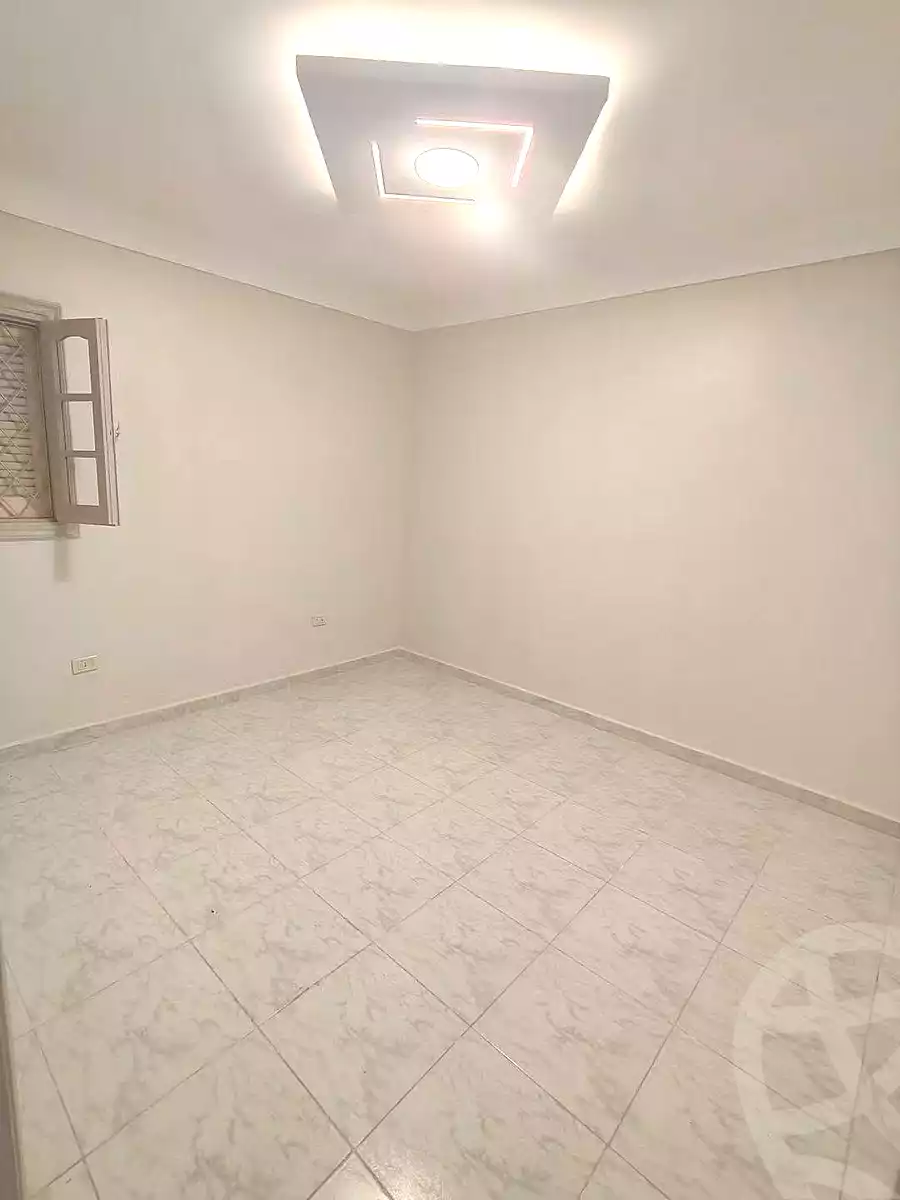 https://aqarmap.com.eg/ar/listing/7318253-for-sale-alexandria-sydy-bshr-sydy-bshr-bhry-gamal-abd-el-nasir-st