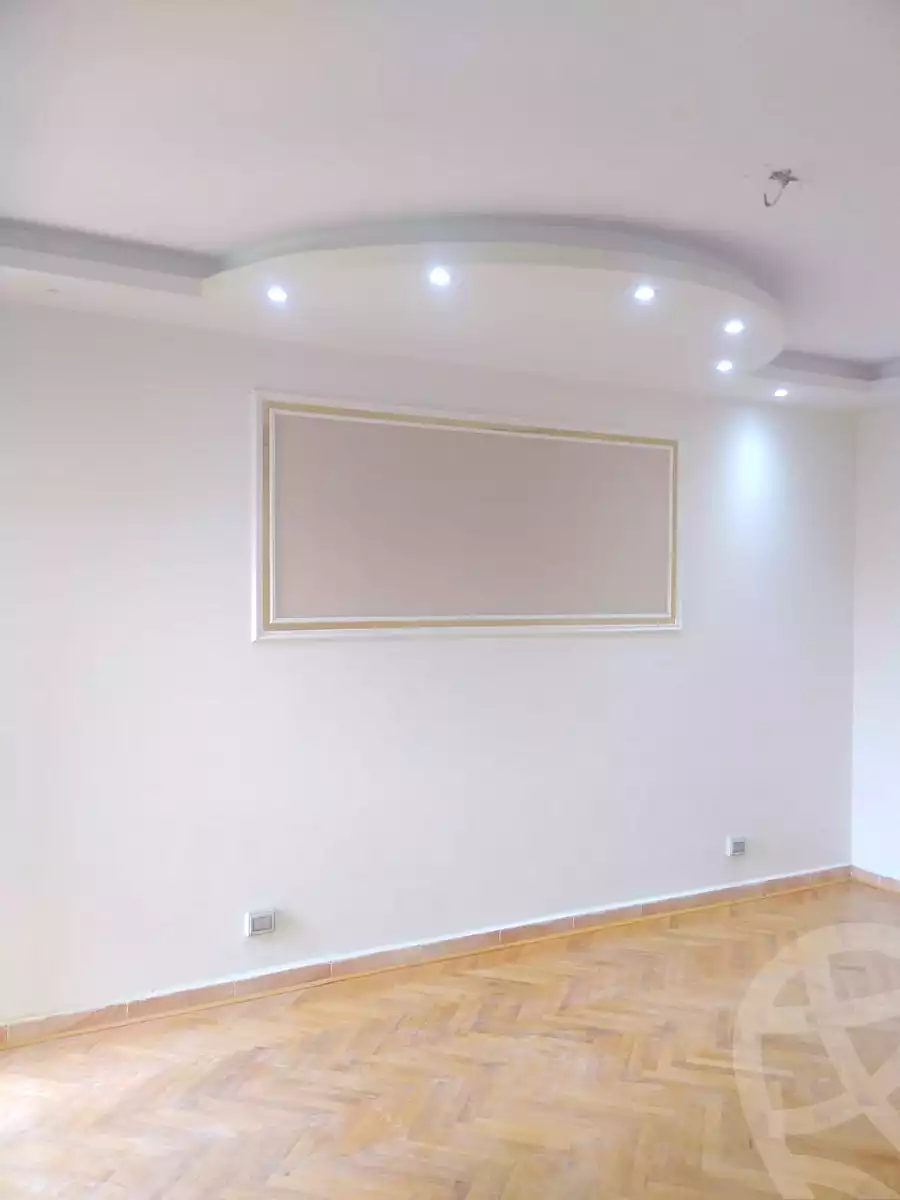https://aqarmap.com.eg/ar/listing/7318369-for-rent-cairo-new-cairo-lrhb-city-mtdd-lrhb-phase-8
