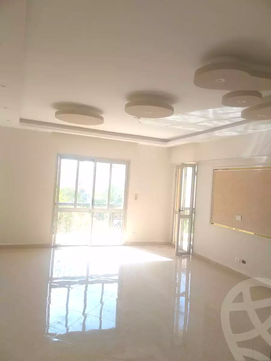 https://aqarmap.com.eg/ar/listing/7318369-for-rent-cairo-new-cairo-lrhb-city-mtdd-lrhb-phase-8