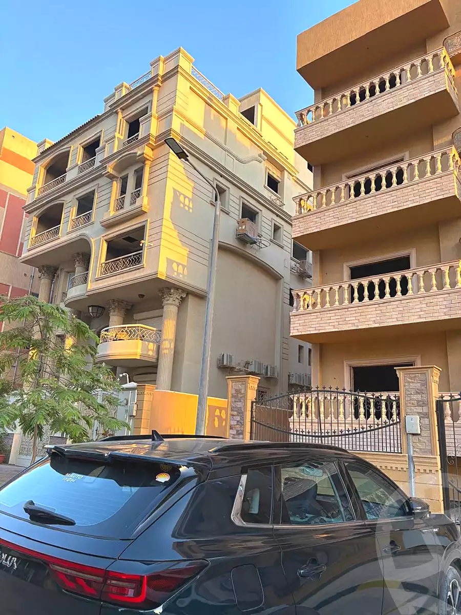 https://aqarmap.com.eg/ar/listing/7318510-for-sale-cairo-new-cairo-compounds-el-mostashareen-compound