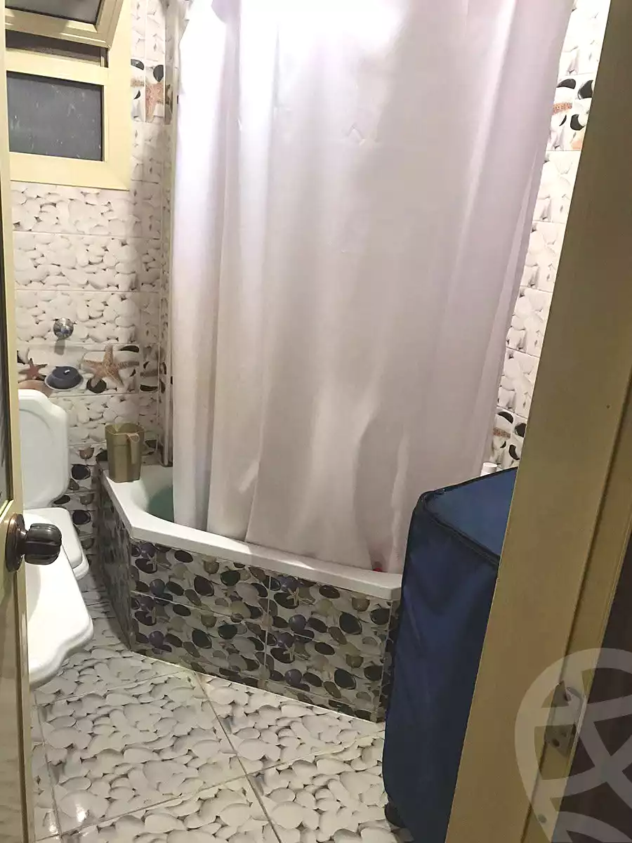 https://aqarmap.com.eg/ar/listing/7319133-for-sale-alexandria-al-agamy-lbytsh-qased-kareem-st