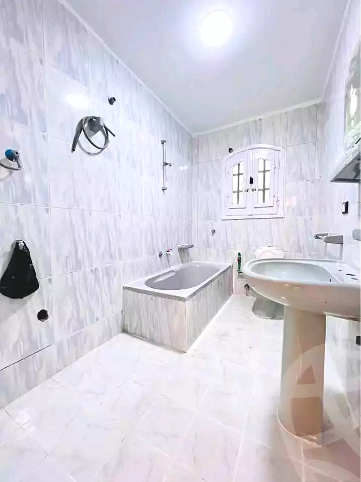 https://aqarmap.com.eg/ar/listing/7319387-for-sale-alexandria-al-agamy-shataa-el-nakheel