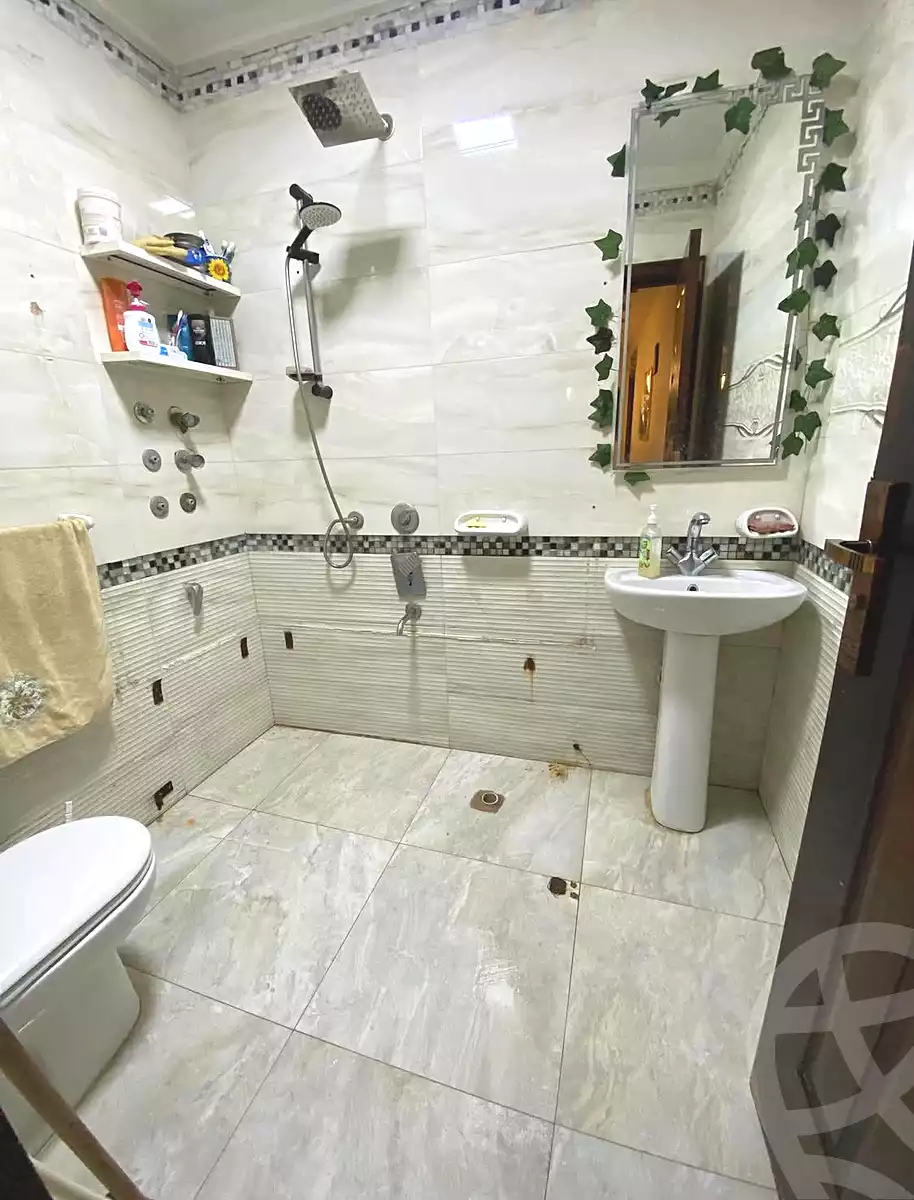 https://aqarmap.com.eg/en/listing/7319491-for-sale-alexandria-lauran