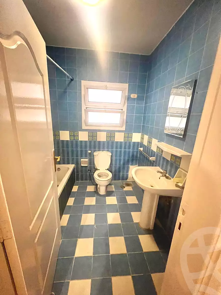 https://aqarmap.com.eg/ar/listing/7319780-for-rent-cairo-el-sheikh-zayed-city-compounds-royal-meadows