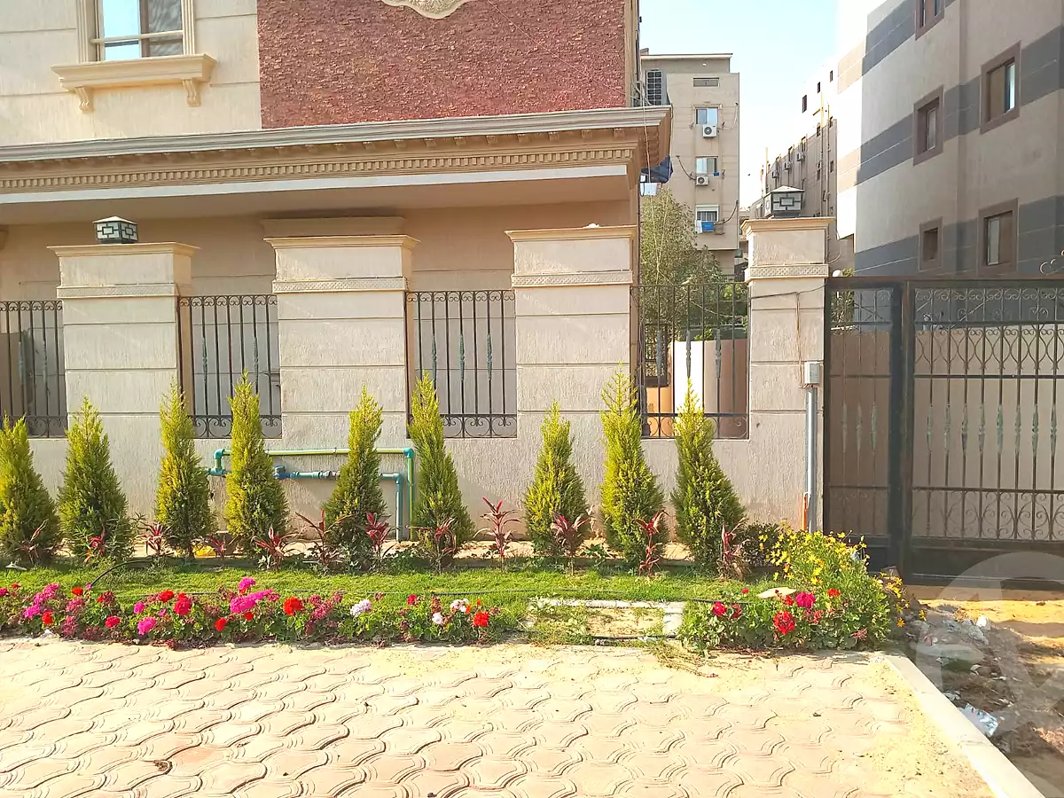 https://aqarmap.com.eg/ar/listing/7320231-for-sale-cairo-new-cairo-gharb-arabila-doctor-hani-maher-st