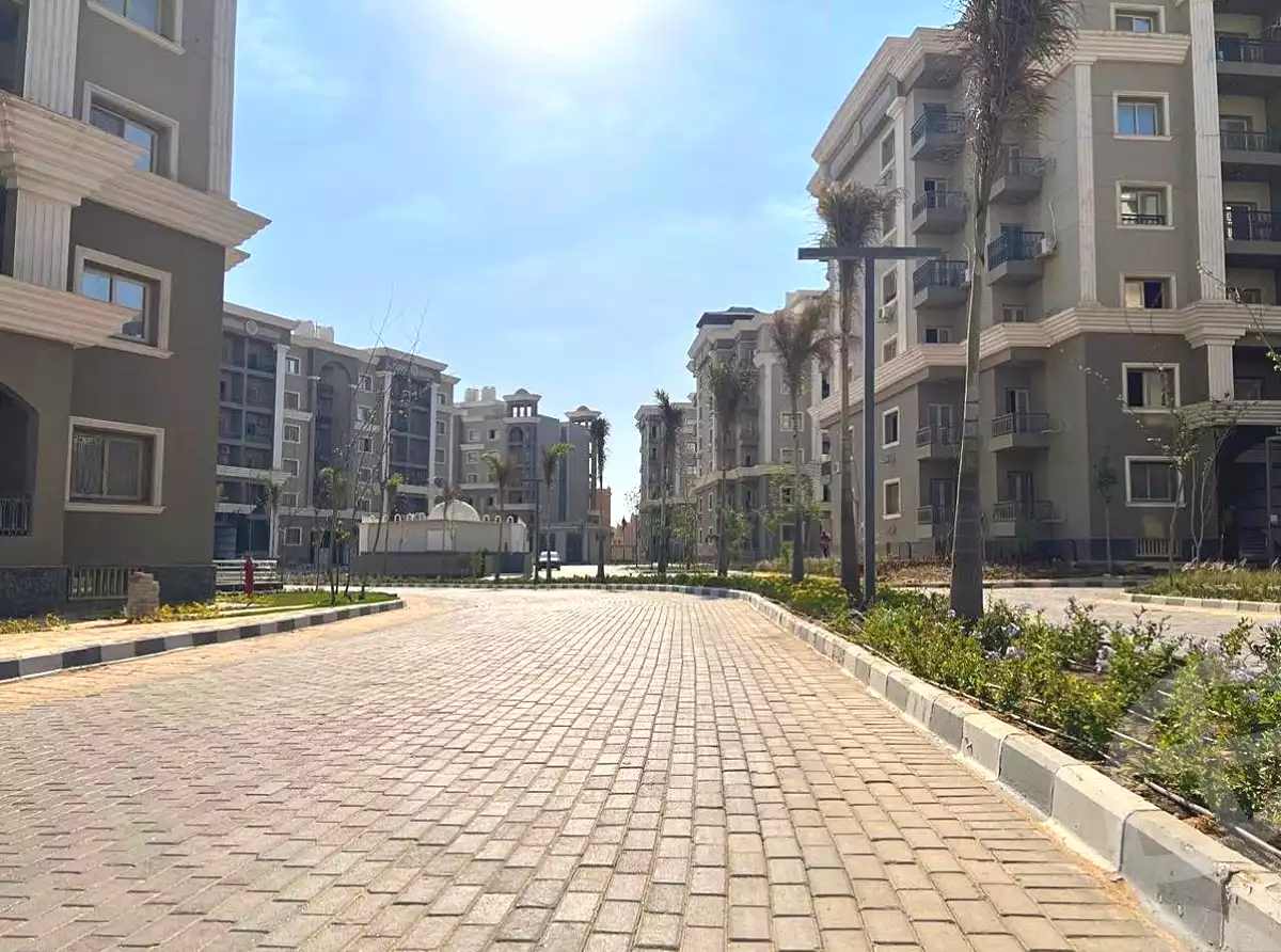 https://aqarmap.com.eg/ar/listing/7320268-for-sale-cairo-new-cairo-6th-settlement-compounds-home-residence-home-town