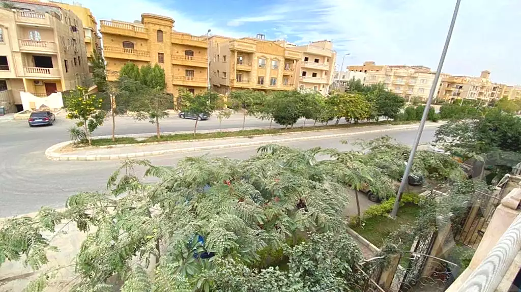 https://aqarmap.com.eg/ar/listing/7320377-for-sale-cairo-new-cairo-el-yassamin-el-yasmeen-3-mohamed-rahim-st