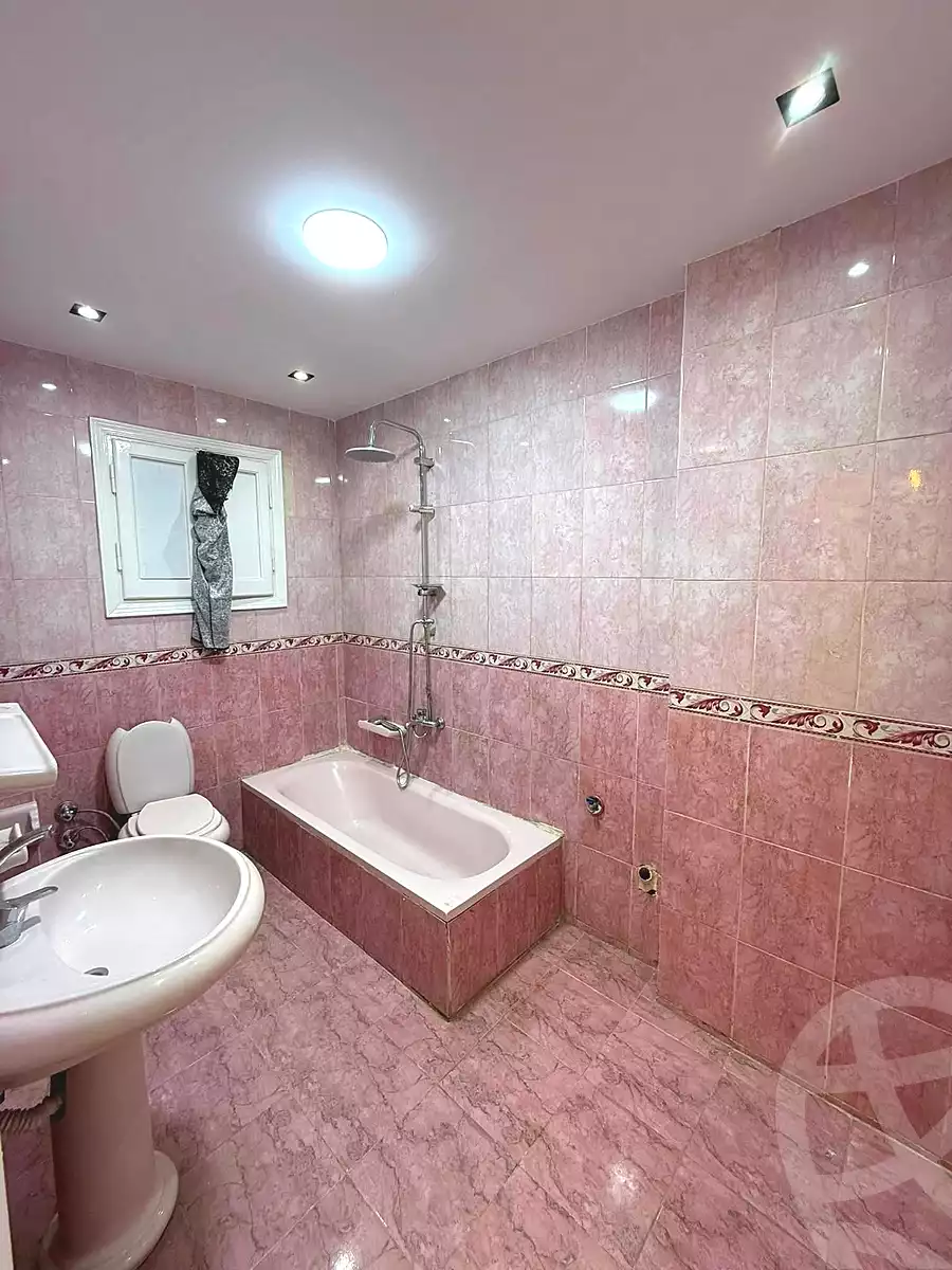 https://aqarmap.com.eg/ar/listing/7321131-for-sale-alexandria-sydy-bshr-sydy-bshr-bhry-shr-mhmwd-l-yswy