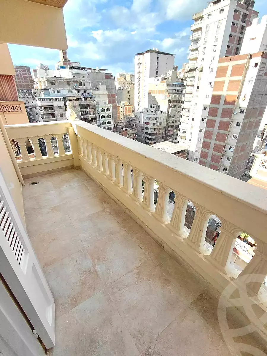 https://aqarmap.com.eg/en/listing/7321152-for-sale-alexandria-sydy-bshr-sydy-bshr-bhry-street-16