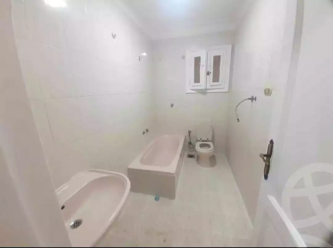 https://aqarmap.com.eg/ar/listing/7321346-for-sale-alexandria-al-agamy