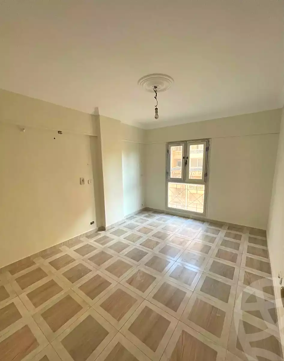 https://aqarmap.com.eg/ar/listing/7321365-for-sale-alexandria-moharram-bey