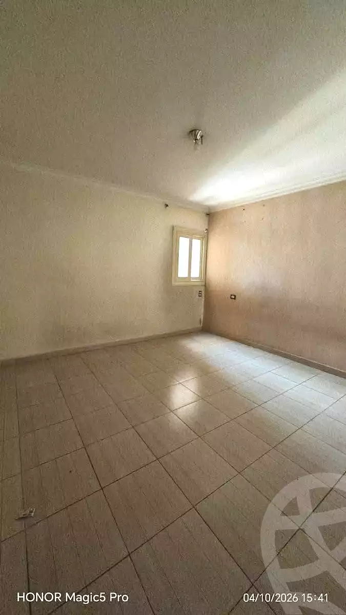 https://aqarmap.com.eg/ar/listing/7321740-for-rent-cairo-helwan-ahmed-enci-st