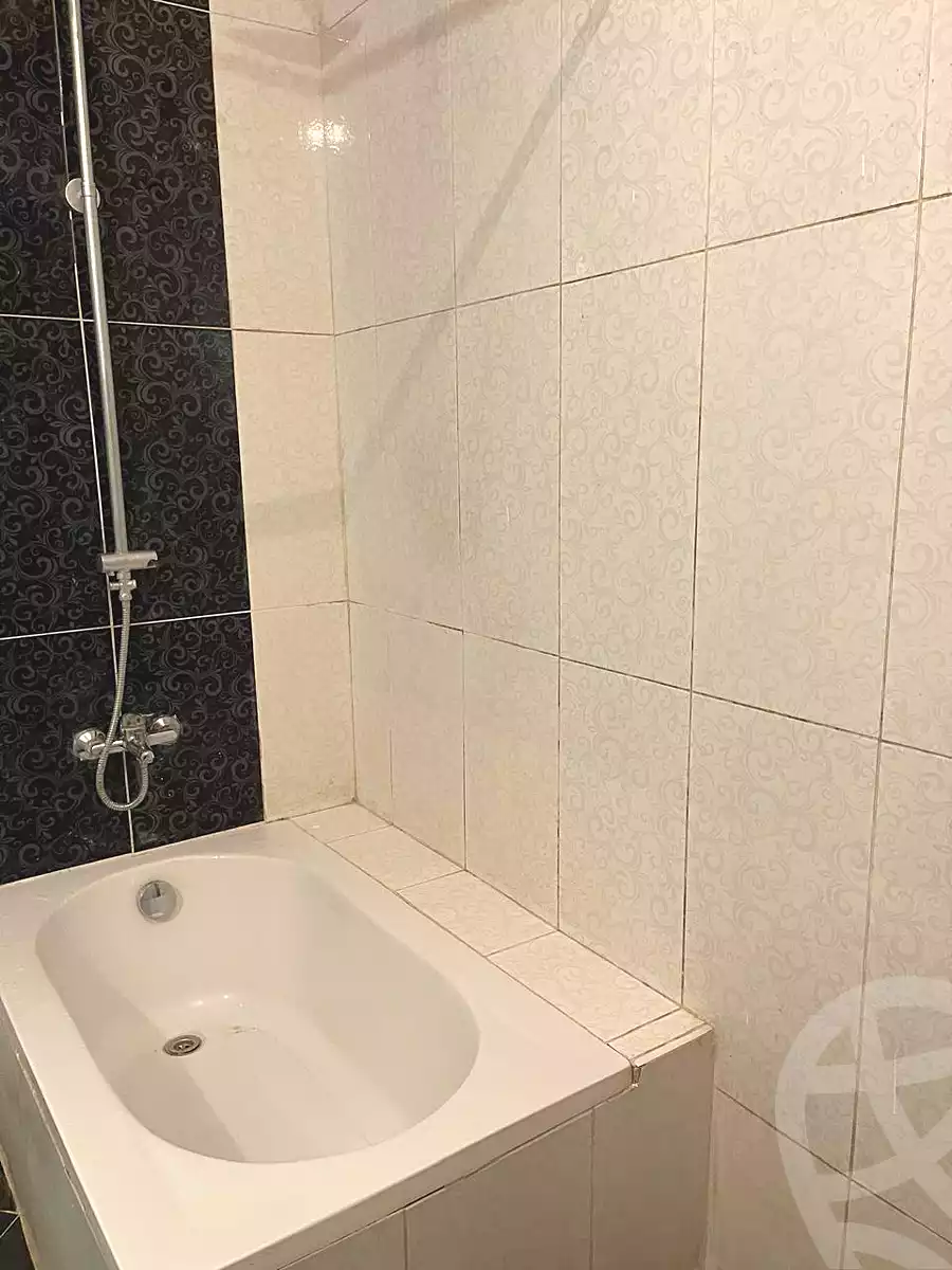 https://aqarmap.com.eg/en/listing/7321905-for-sale-cairo-6th-of-october-el-ahyaa-neighborhood-2nd