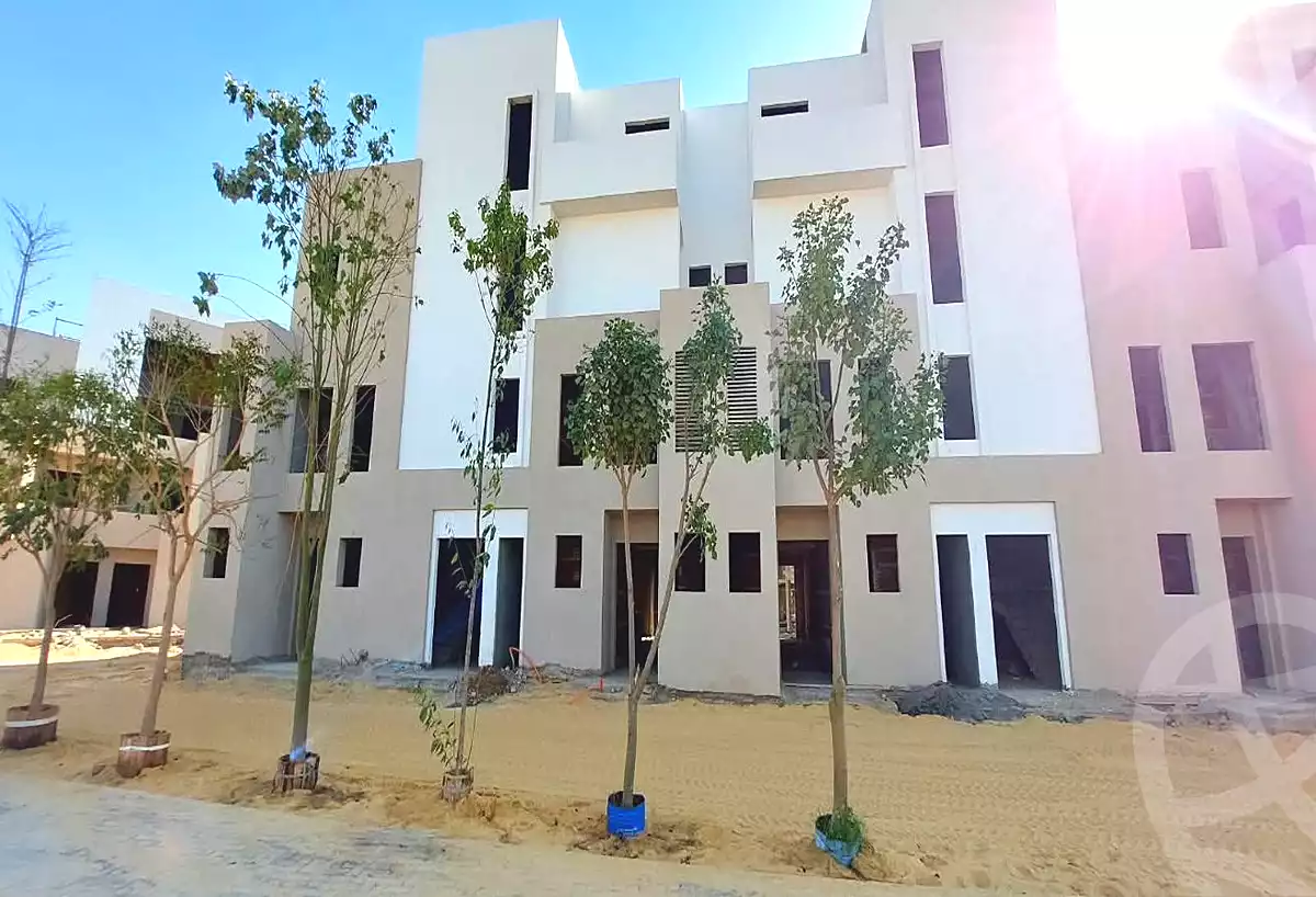 https://aqarmap.com.eg/ar/listing/7322350-for-sale-cairo-new-cairo-lmstqbl-syty-compounds-rosail-city-compound-khaled-sabry-holding