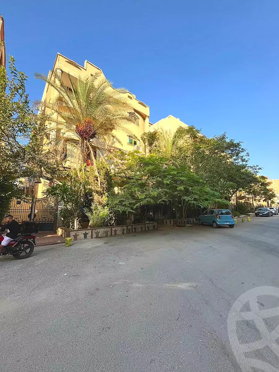 https://aqarmap.com.eg/en/listing/7322533-for-sale-cairo-6th-of-october-mntq-fr-y-b-6-ktwbr