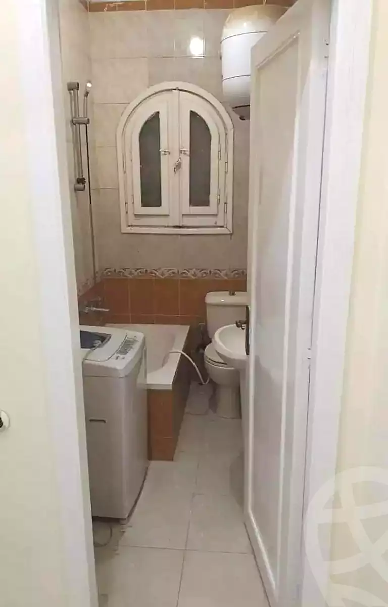 https://aqarmap.com.eg/ar/listing/7322817-for-rent-cairo-6th-of-october-el-ahyaa-neighborhood-1st-rich-bake-st