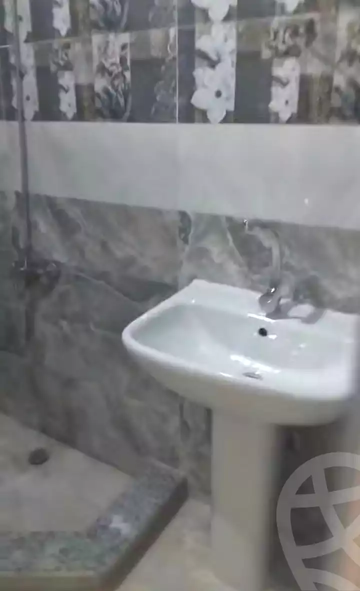 https://aqarmap.com.eg/en/listing/7322903-for-sale-alexandria-new-miami-eskot