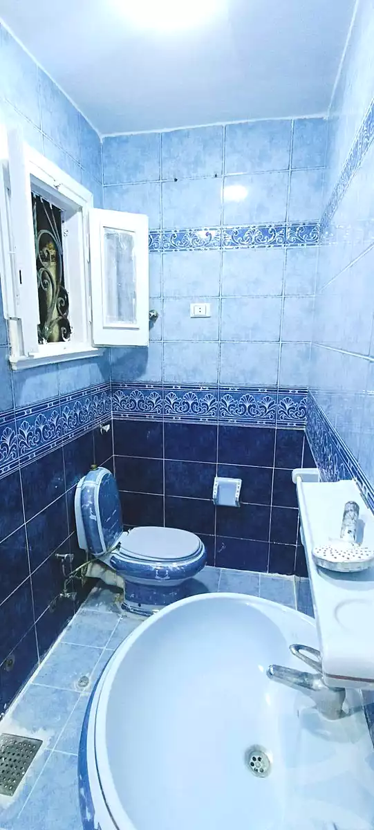 https://aqarmap.com.eg/en/listing/7323445-for-sale-alexandria-al-agamy-shataa-el-nakheel