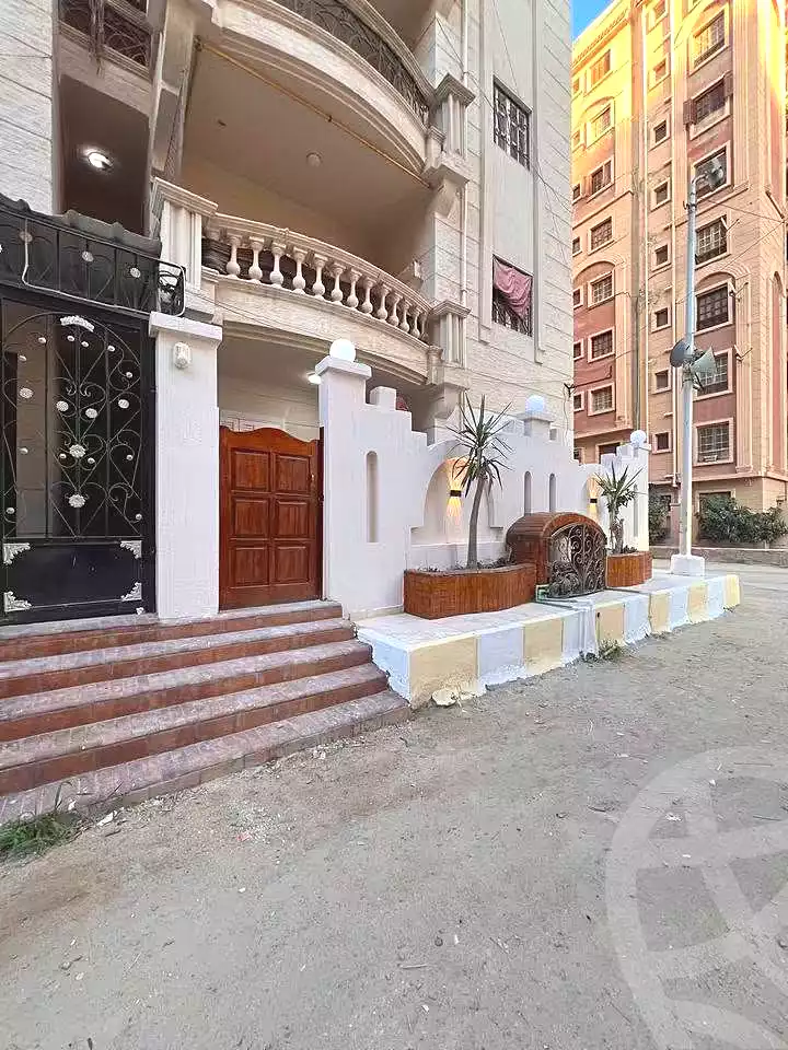 https://aqarmap.com.eg/ar/listing/7323458-for-sale-alexandria-al-agamy-shataa-el-nakheel