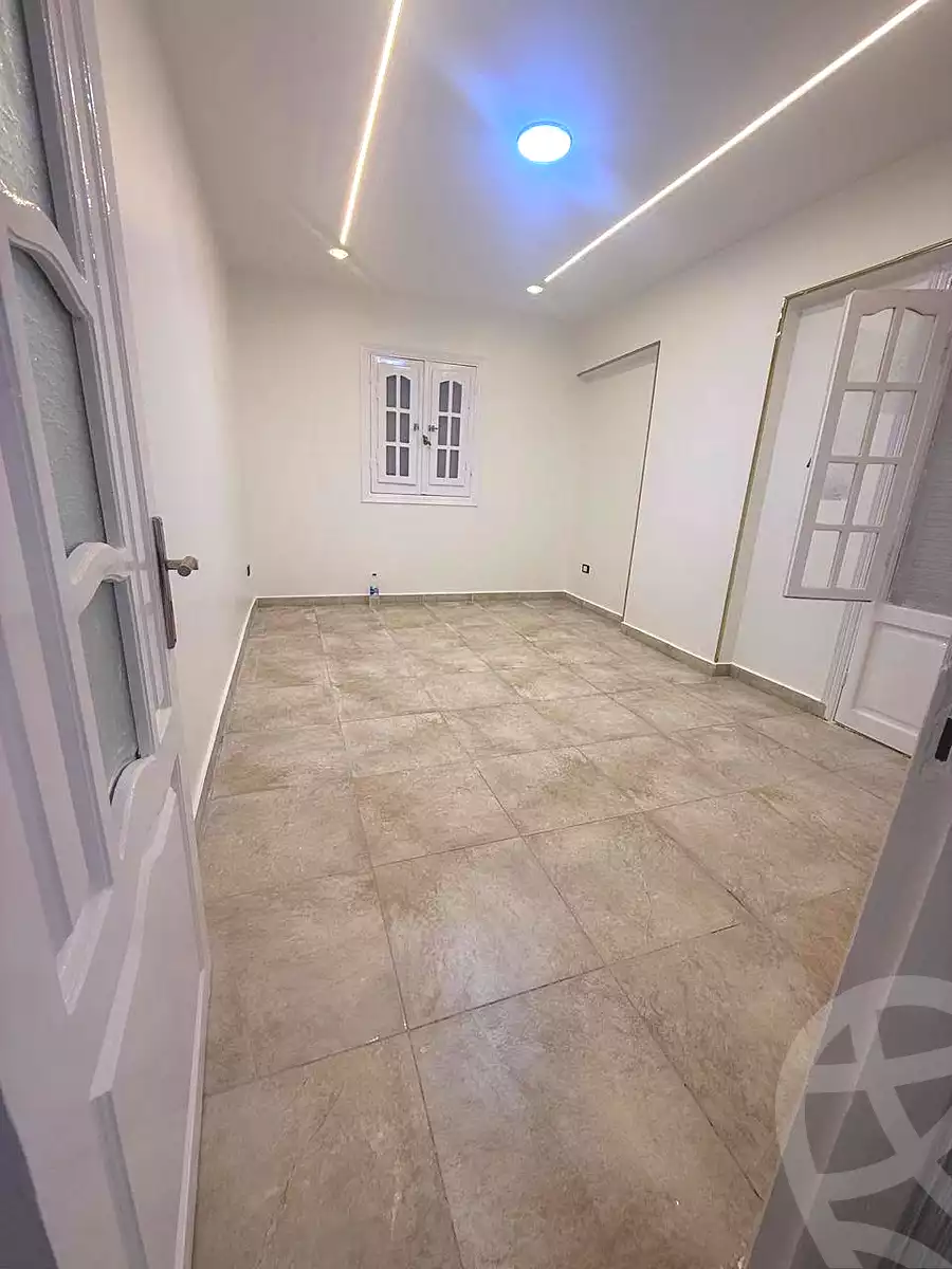 https://aqarmap.com.eg/ar/listing/7323658-for-sale-alexandria-sydy-bshr-sydy-bshr-bhry-gamal-abd-el-nasir-st
