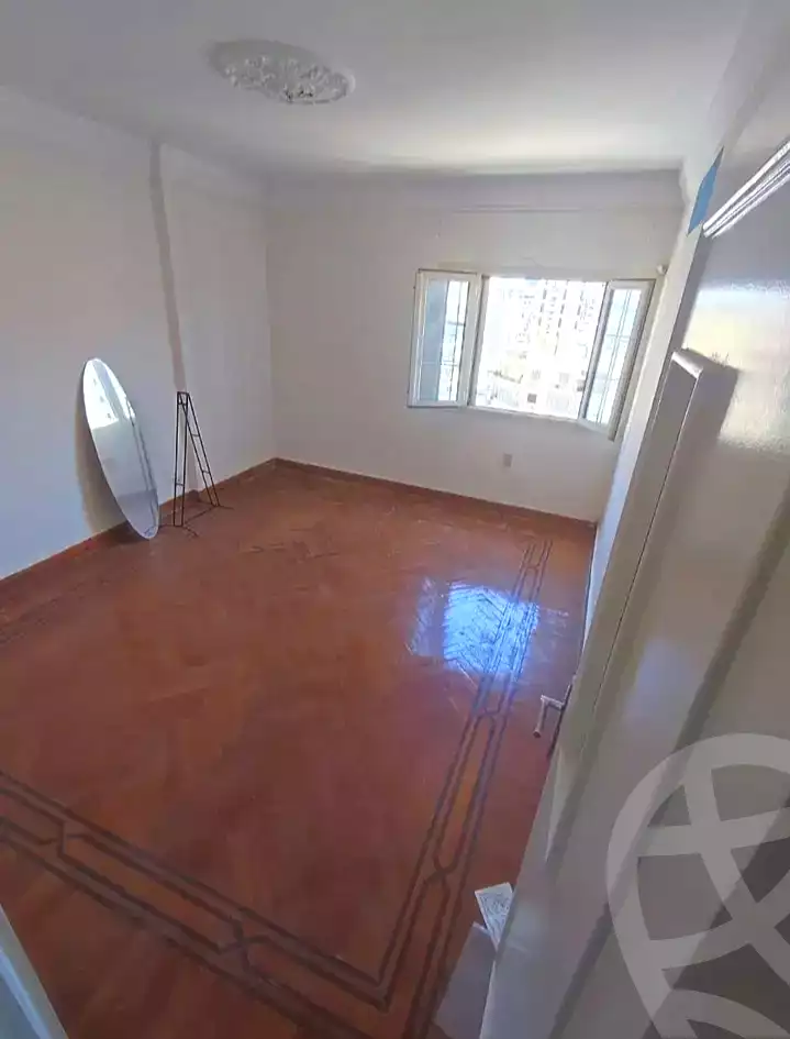 https://aqarmap.com.eg/ar/listing/7323761-for-sale-alexandria-lauran-shaarawy-st