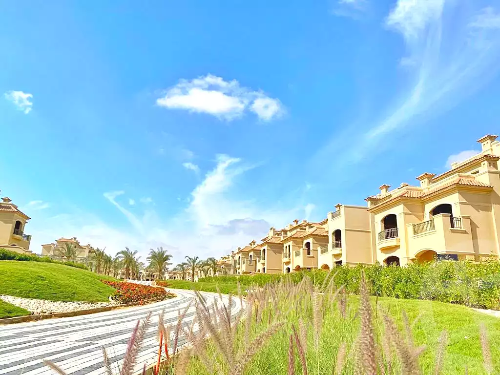 https://aqarmap.com.eg/ar/listing/7323756-for-sale-cairo-new-administrative-capital-r4-la-vista-city
