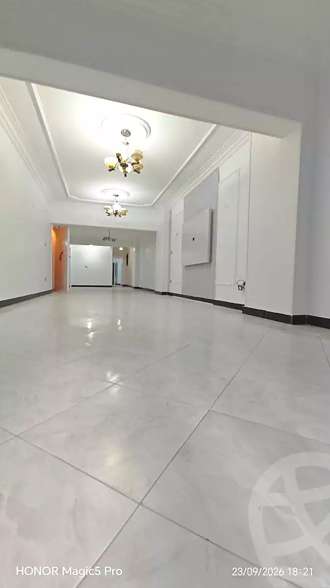 https://aqarmap.com.eg/en/listing/7326008-for-sale-cairo-helwan-helwan-el-sharkeya-mostafa-safwat-st