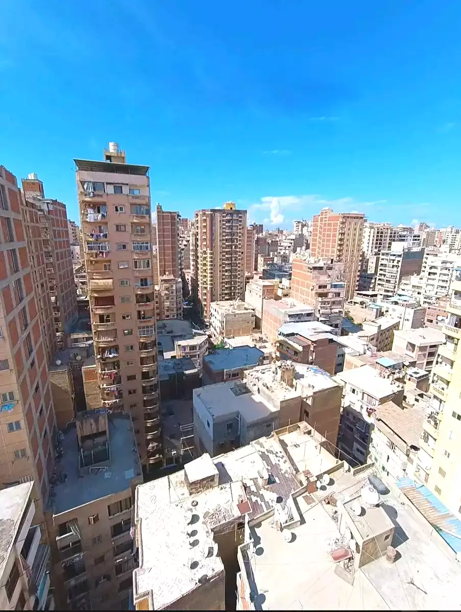 https://aqarmap.com.eg/ar/listing/7326460-for-sale-alexandria-sydy-bshr-sydy-bshr-bhry-gamal-abd-el-nasir-st