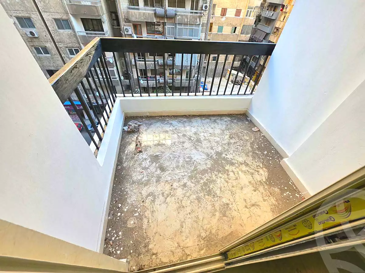 https://aqarmap.com.eg/ar/listing/7326483-for-sale-alexandria-sydy-bshr-sydy-bshr-bhry-gamal-abd-el-nasir-st