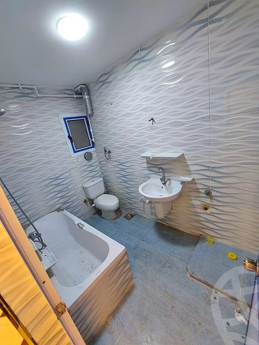 https://aqarmap.com.eg/ar/listing/7327701-for-sale-alexandria-sydy-bshr-sydy-bshr-bhry-shr-mhmwd-l-yswy