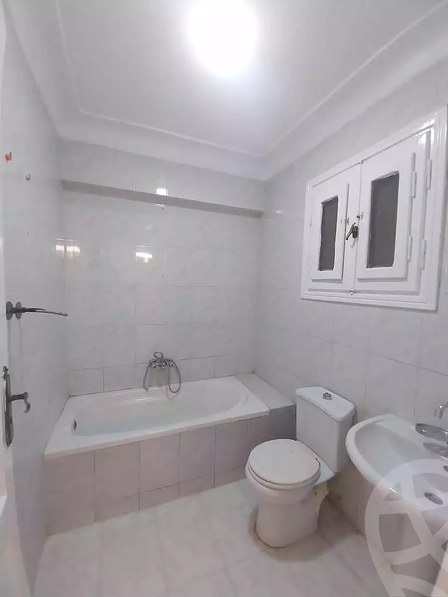 https://aqarmap.com.eg/ar/listing/7328322-for-sale-alexandria-al-agamy-shataa-el-nakheel
