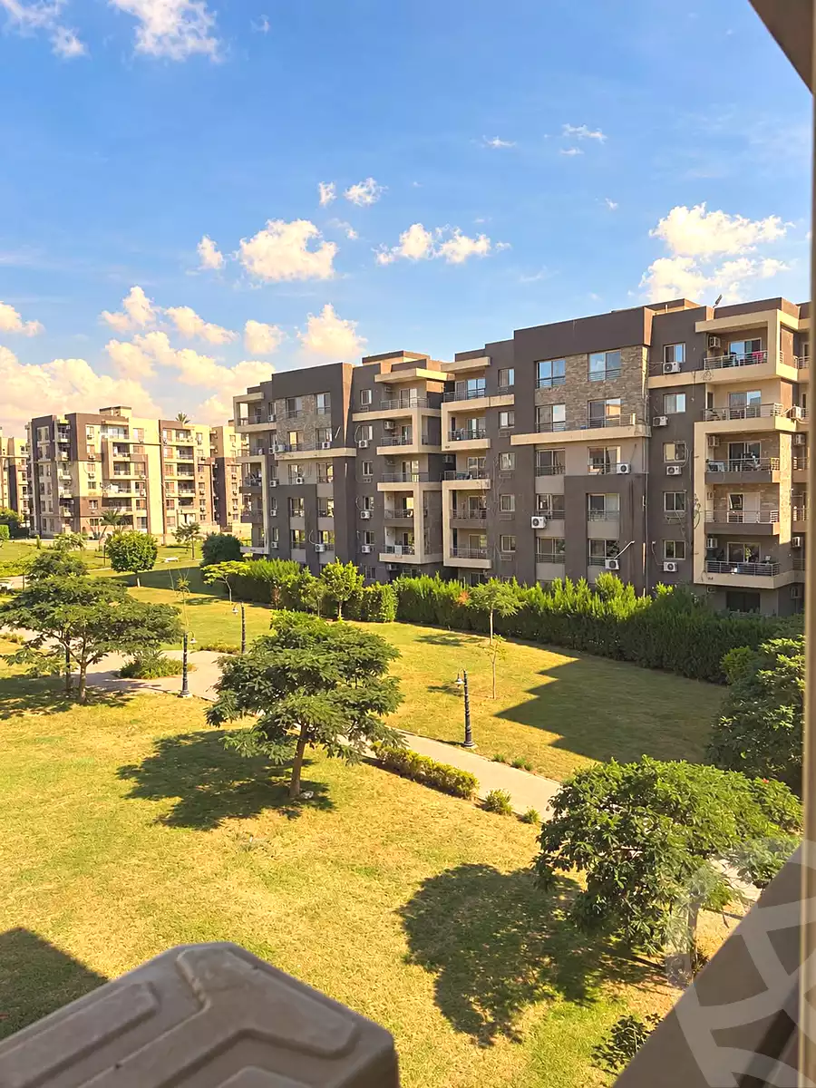 https://aqarmap.com.eg/en/listing/7329958-for-sale-cairo-el-sheikh-zayed-city-compounds-dr-msr