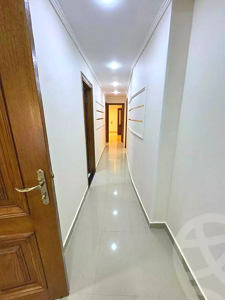 https://aqarmap.com.eg/ar/listing/7330020-for-sale-alexandria-sydy-bshr-sydy-bshr-bhry-shr-mhmwd-l-yswy