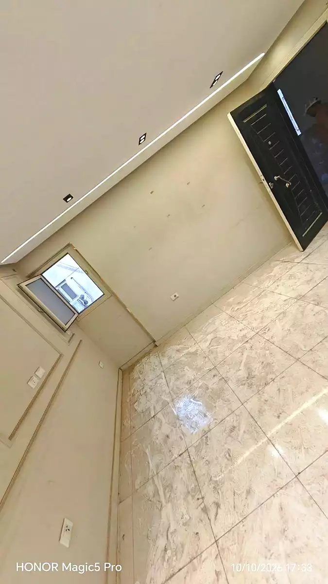 https://aqarmap.com.eg/ar/listing/7330125-for-sale-cairo-helwan-mostafa-fahmy-st