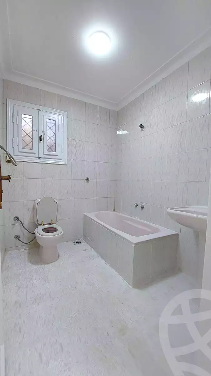 https://aqarmap.com.eg/ar/listing/7330569-for-sale-alexandria-al-agamy-shataa-el-nakheel