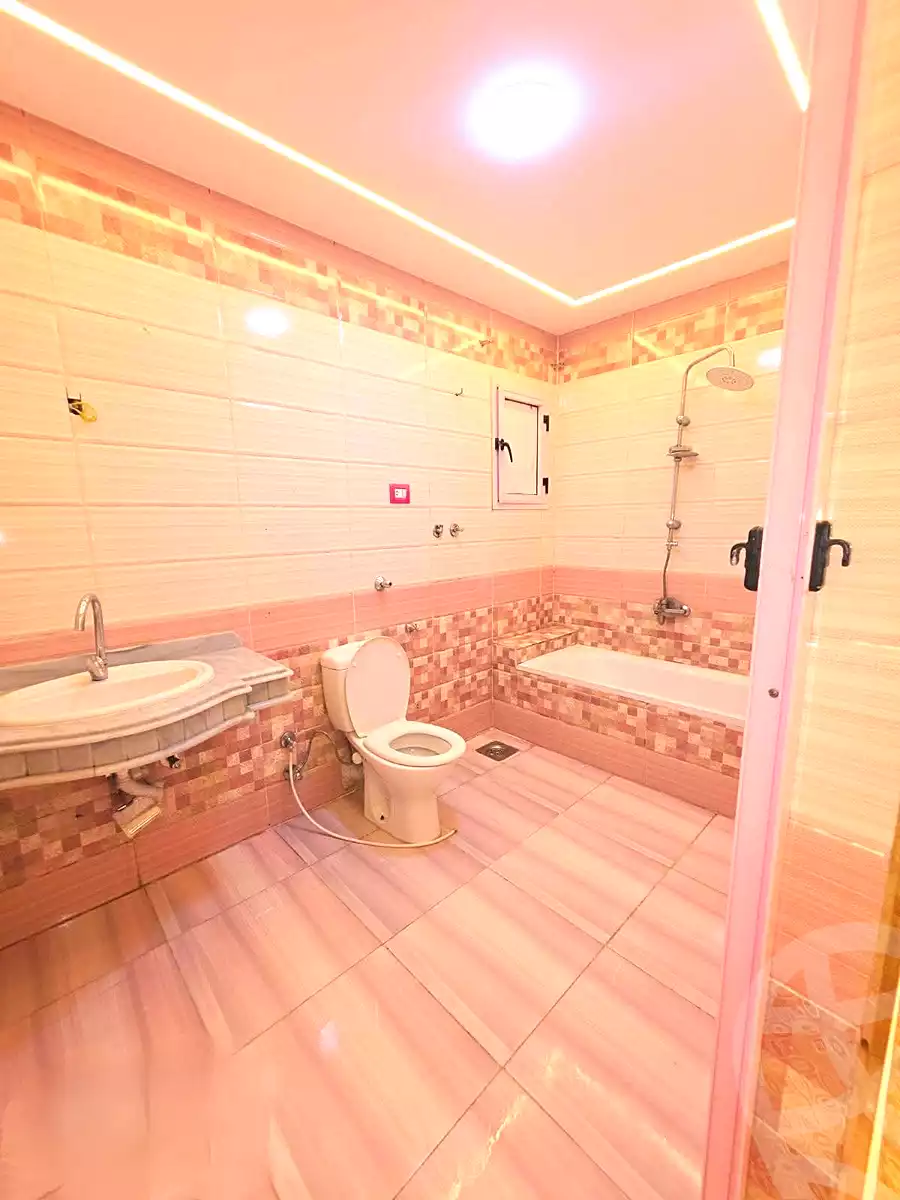 https://aqarmap.com.eg/ar/listing/7330570-for-sale-alexandria-miami-khld-bn-lwlyd