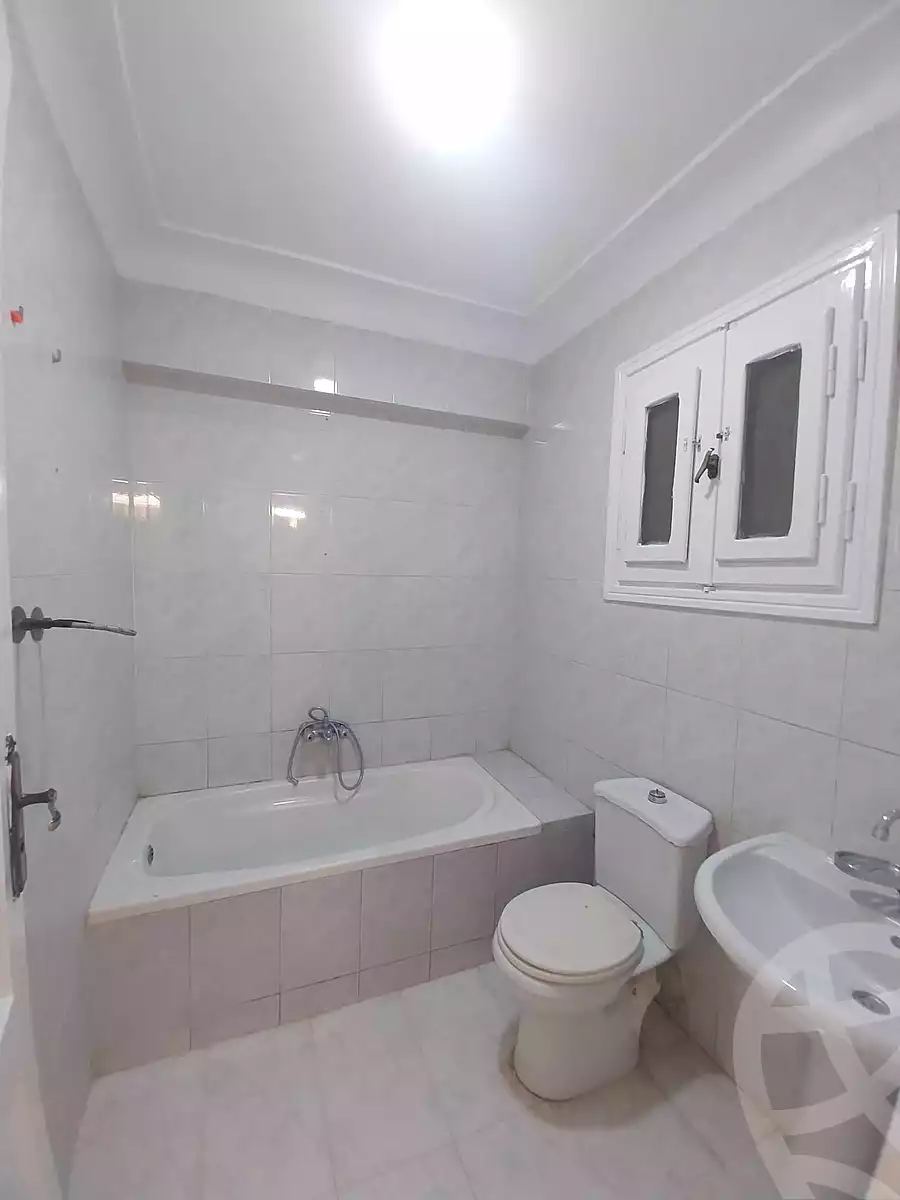 https://aqarmap.com.eg/en/listing/7330855-for-sale-alexandria-al-agamy-shataa-el-nakheel