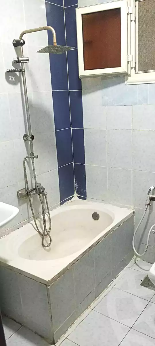 https://aqarmap.com.eg/ar/listing/7330885-for-sale-alexandria-sydy-bshr-sydy-bshr-bhry-shr-khld-bn-lwlyd